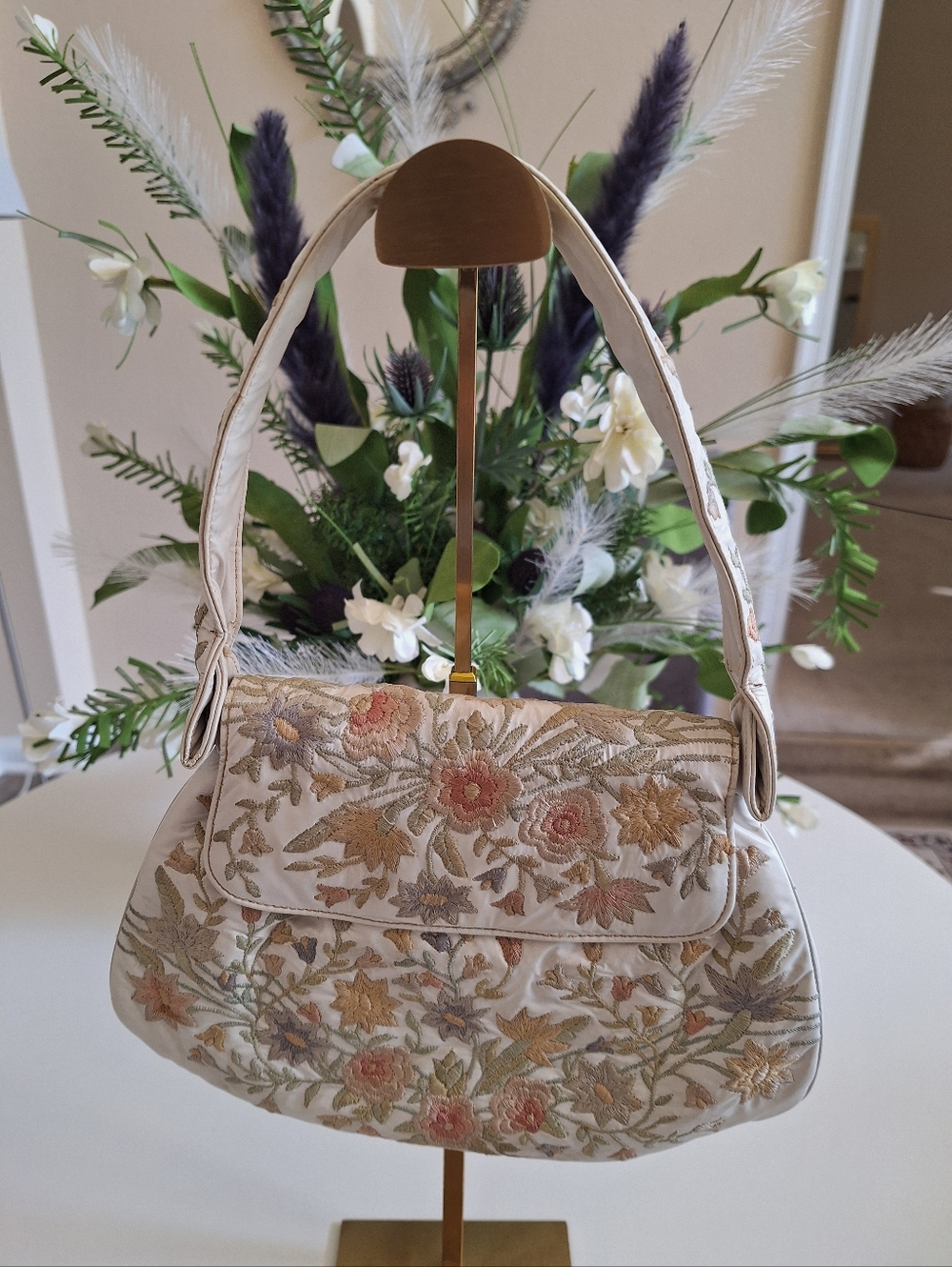 Vintage MARKETA Embroidered Floral Cream Bag